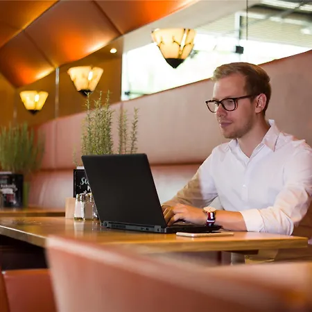 Hotel Ibis Vienna Airport 3*