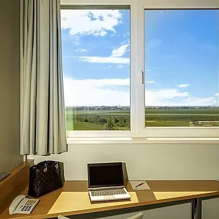 Ibis Vienna Airport Hotel Schwechat
