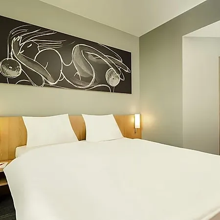 Ibis Vienna Airport Hotel 3*
