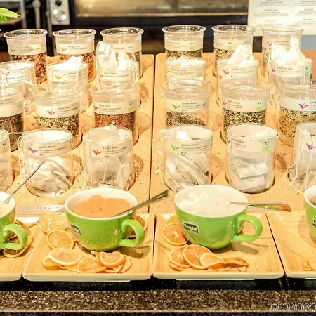 イビス ウィーン エアポート シュベッヒャート