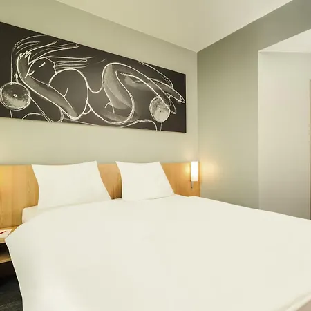 ホテル イビス ウィーン エアポート 3*