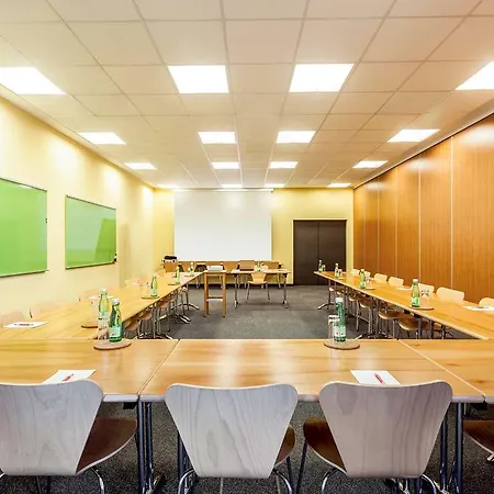 Ibis Vienna Airport מלון 3*