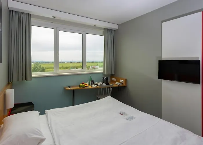 Ibis Vienna Airport Hotel 3*