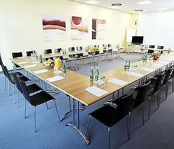 Ibis Vienna Airport 3*